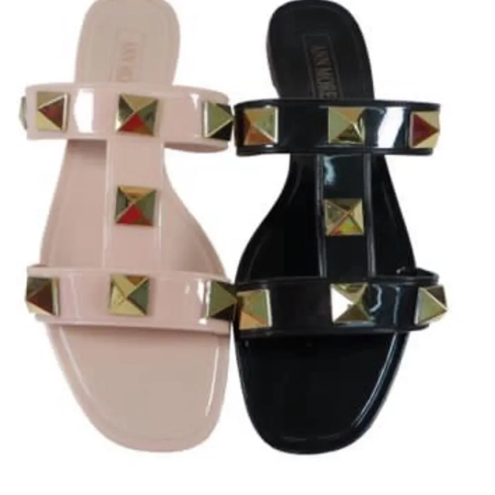 The “Eugene” Sandals